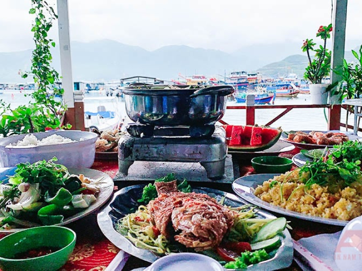 NT-02: Tour 3 đảo cano cao tốc: Vịnh San Hô – Làng Chài– Bãi Tranh