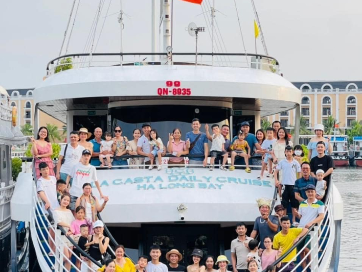 Tour Hạ Long 1 ngày: Du thuyền La Casta Daily Cruise