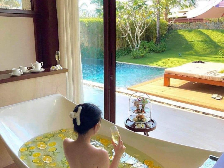 Fusion Cam Ranh Resort 